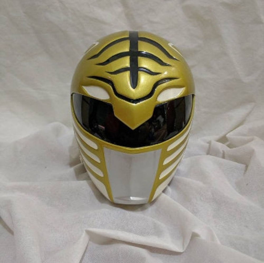The White Ranger (helmet)